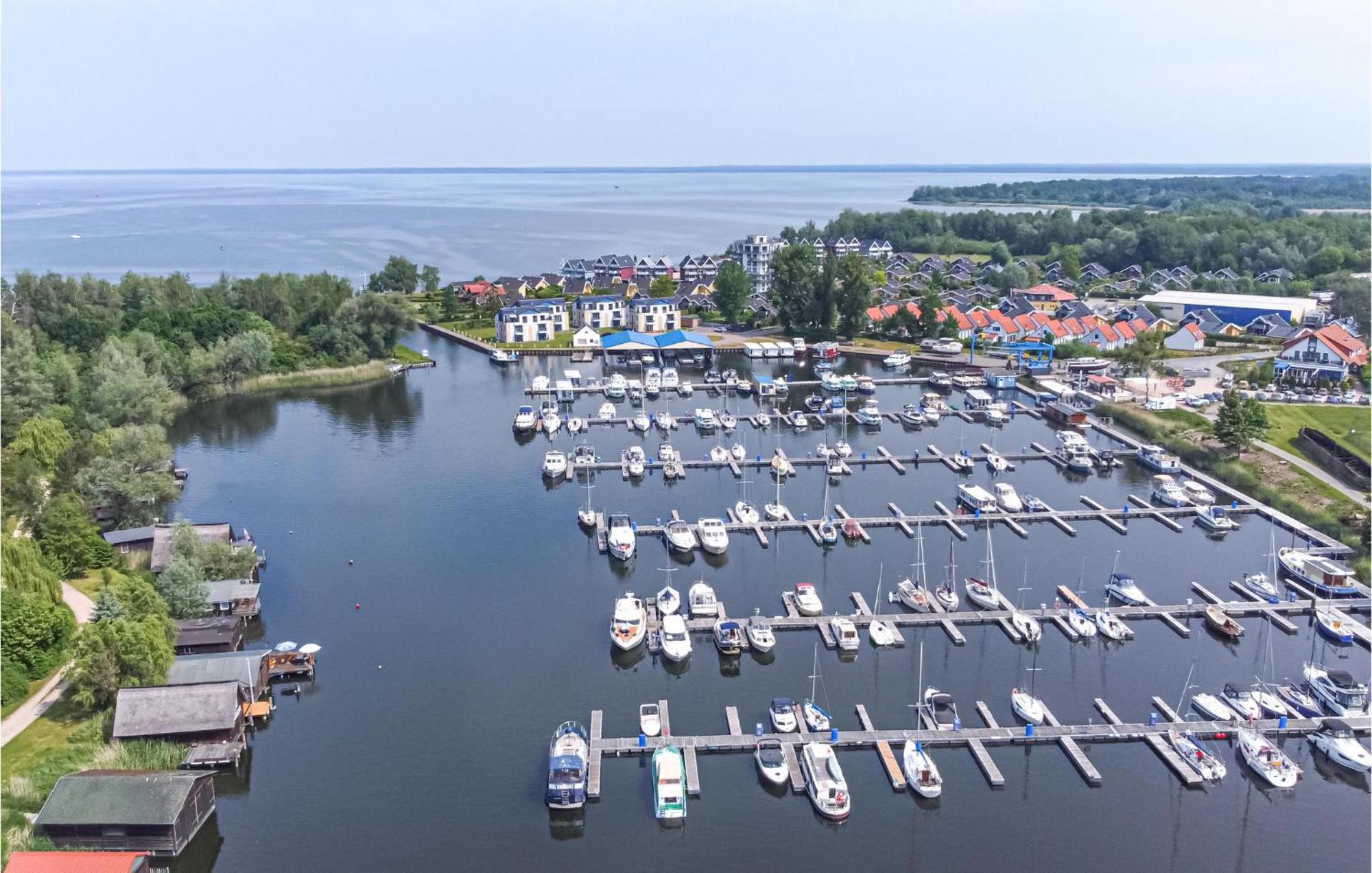 Lovely Apartment In Rechlin With Kitchen Zewnętrze zdjęcie